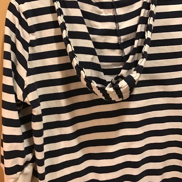 Hooded Gap Women’s V-Neck Striped Shirt • large - Picture 2 of 4